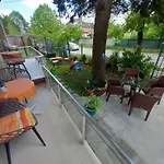 Πανσιόν Angel's Flower Guest 4*