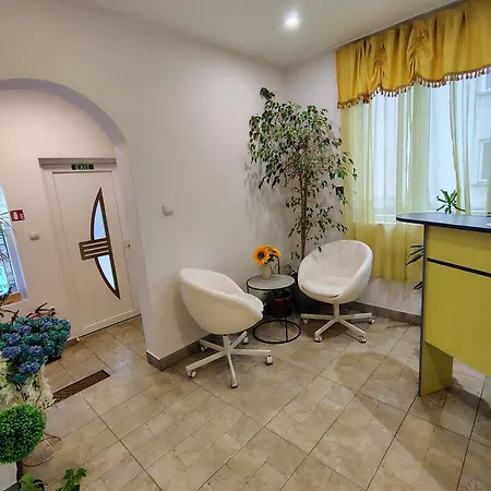 за гости - цветето на ангела Pensiune Bankea